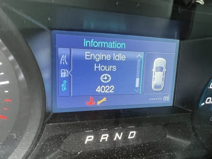 2015-ford-explorer-image-30