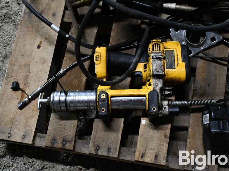 pallet-of-farm-support-image-9