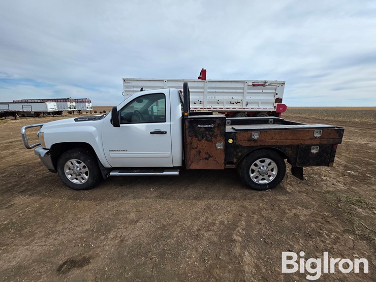 2013-chevrolet-silverado-2500-image-8