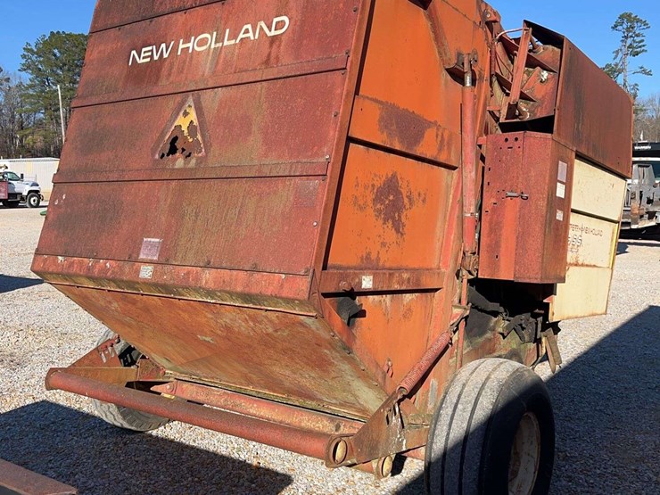 new-holland-855-image-6