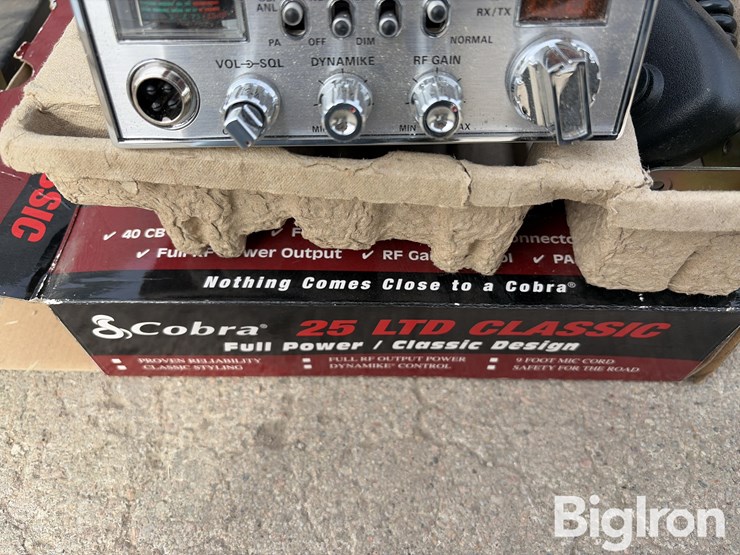 cobra-25-ltd-professional-cb-radio-image-10