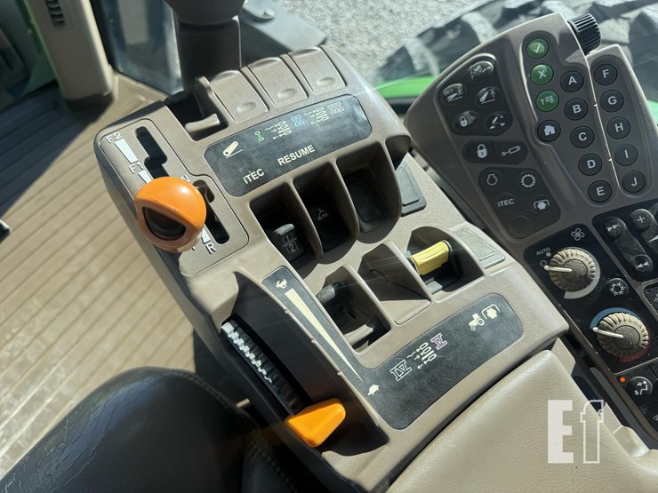 2013-john-deere-8310r-image-20