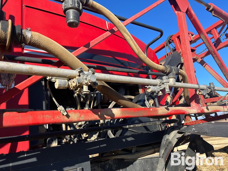 2014-case-ih-patriot-4430-image-10