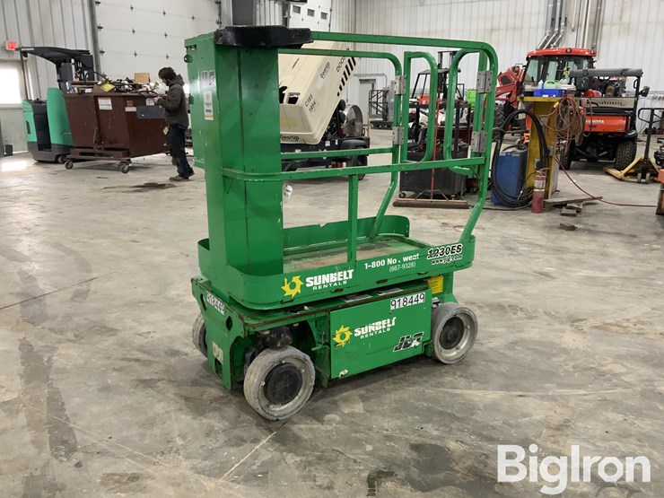 2016-jlg-1230es-image-1