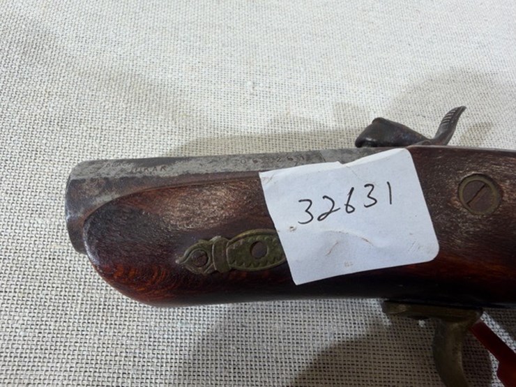 #200-•-pair-of-derringer-pistols-image-9