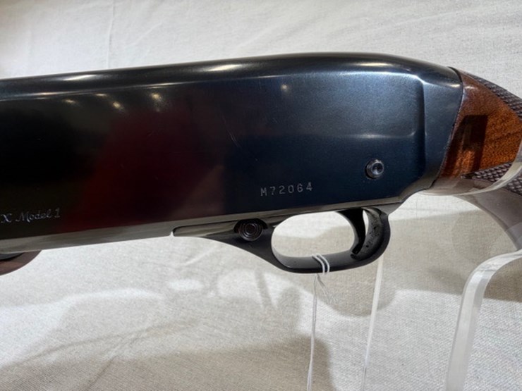 #217-•-winchester-super-x-model-1-shotgun-image-10