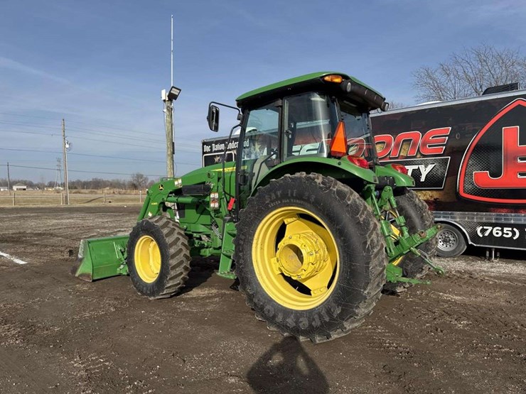 john-deere-6115d-image-3