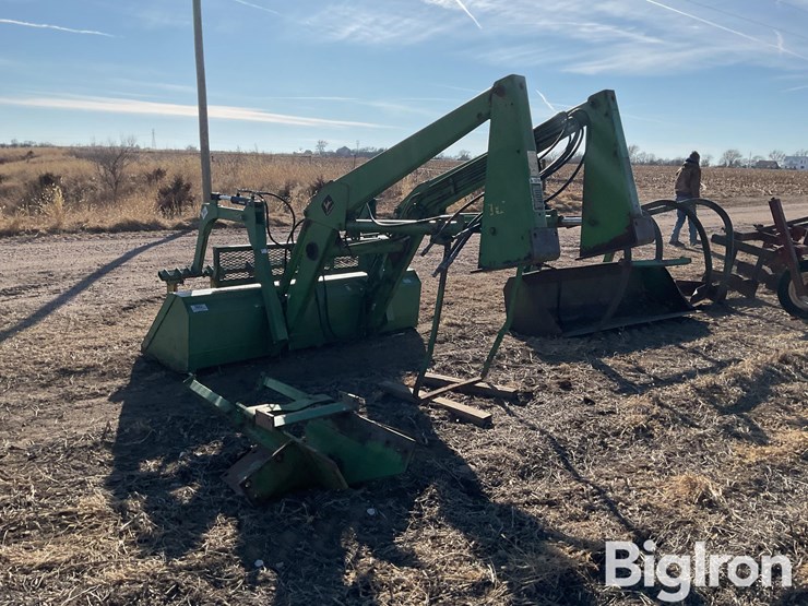 john-deere-158-image-8