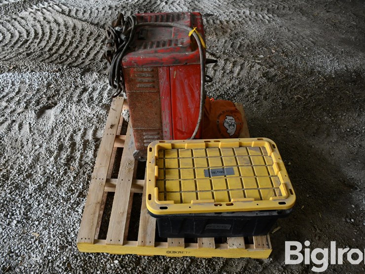 pallet-of-farm-support-image-4