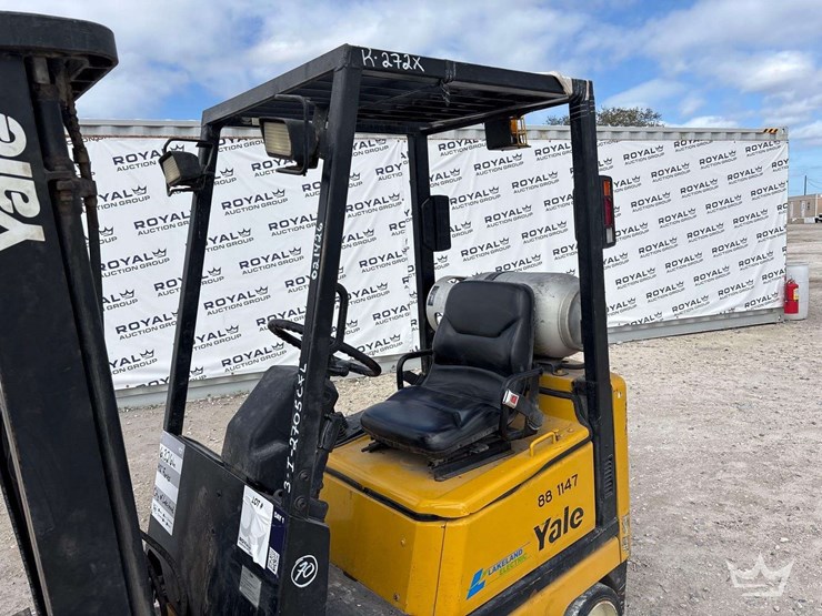 yale-glc030a-2,500lb-propane-foklift-image-17