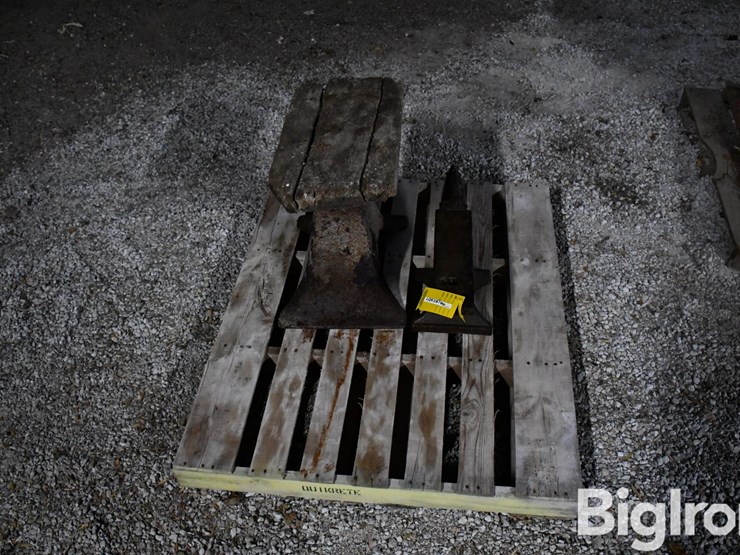 anvil-&-stand-image-2