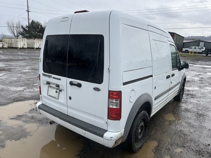 2011-ford-transit-image-4