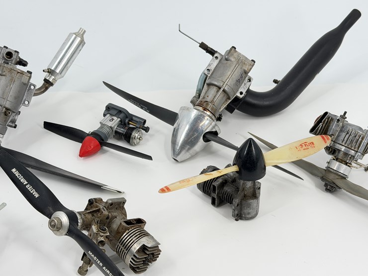 #1069-•-box-of-rc-airplane-engines-image-8