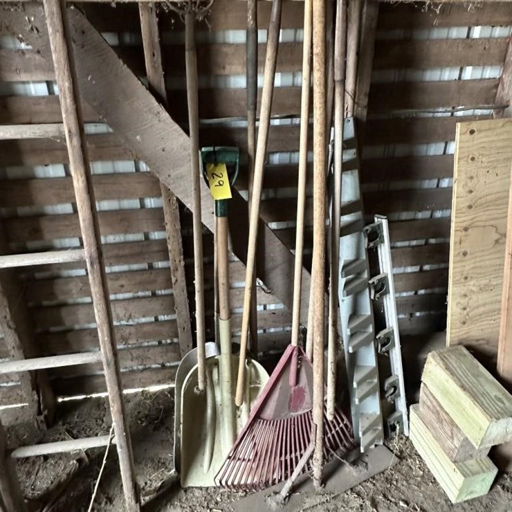 Yard Hand Tools & Organizers