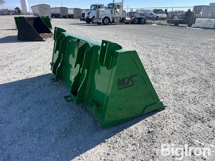 mds-8.5'-bucket-image-5