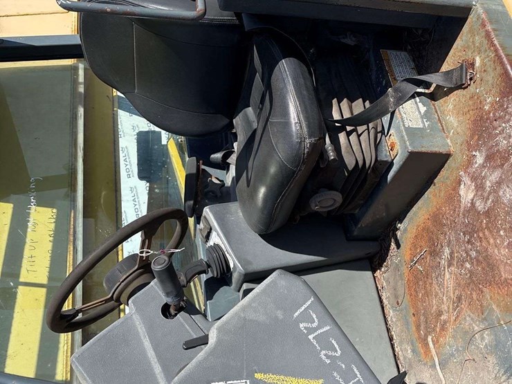 2012-gehl-dl11-image-13