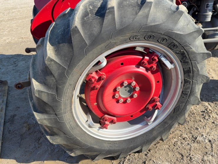 massey-ferguson-35-image-29