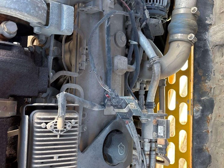 2012-gehl-dl11-image-12