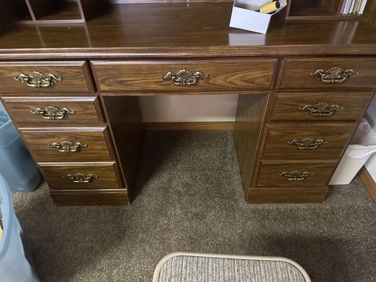 wooden-rolltop-desk-image-3