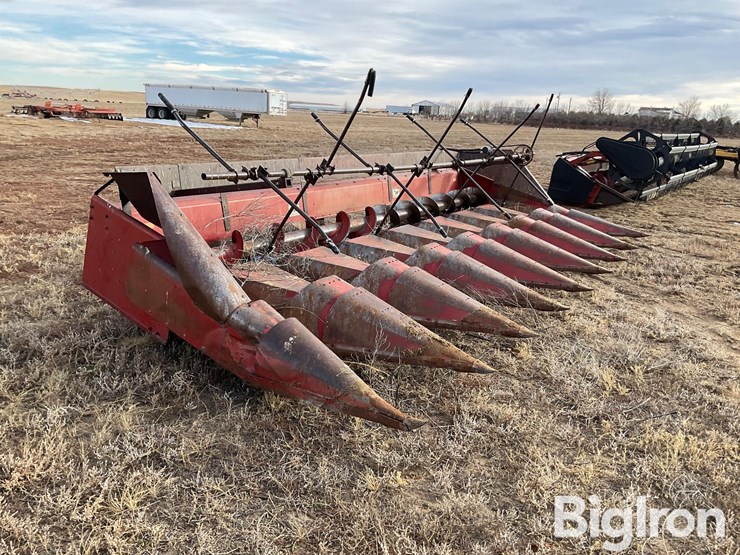 1990-case-ih-1083-image-3