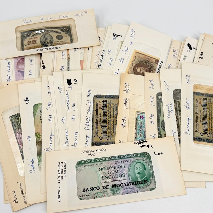 #32238 • VINTAGE PAPER CURRENCY