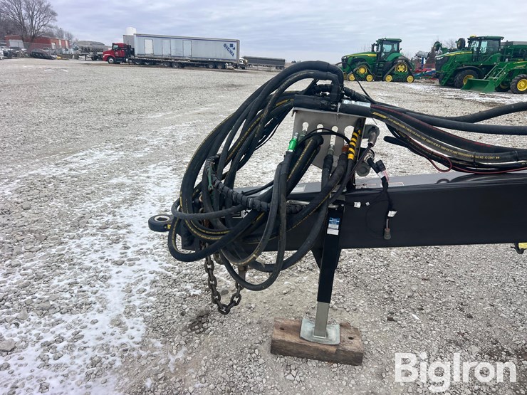 unverferth-2250-pro-force-dry-fertilizer-spreader-image-9