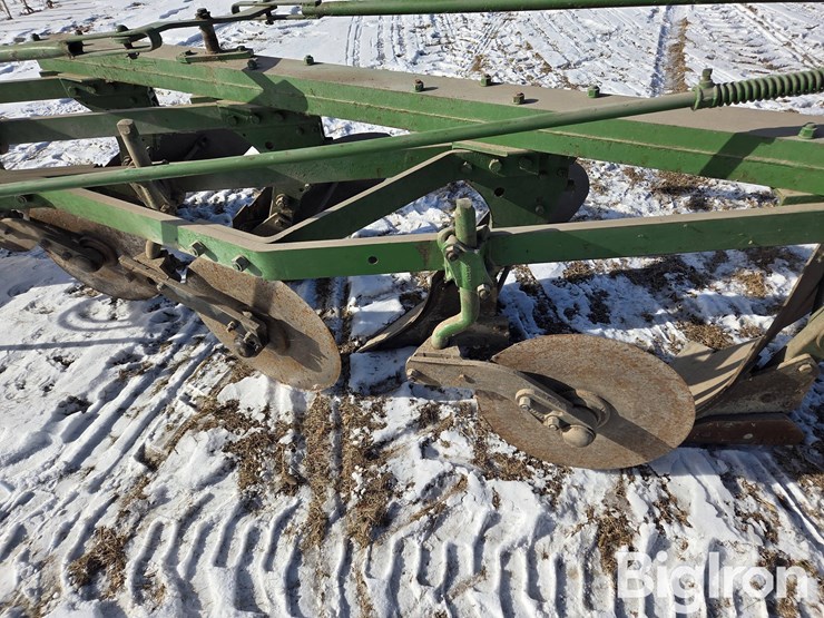 john-deere-4-bottom-plow-image-20