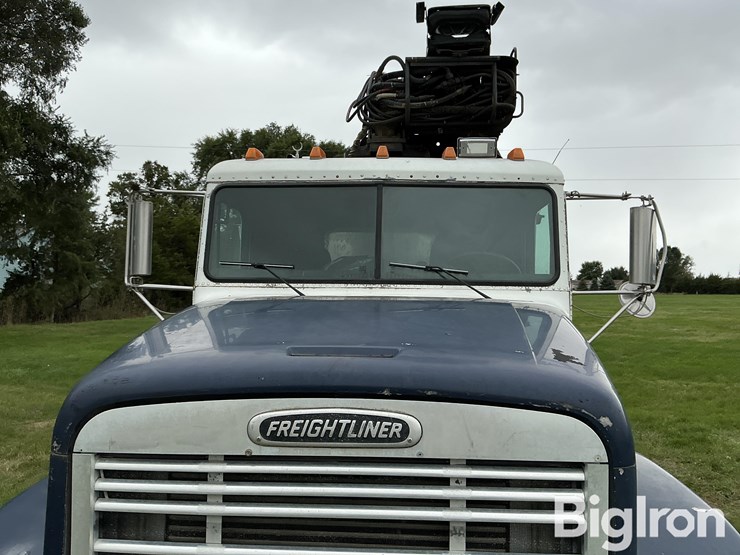 2000-freightliner-fld120-image-19