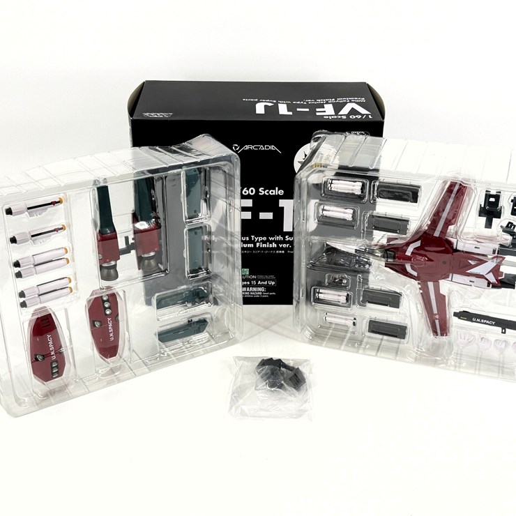 #32247 • ARCADIA MACROSS VF-IJ ACTION FIGURE