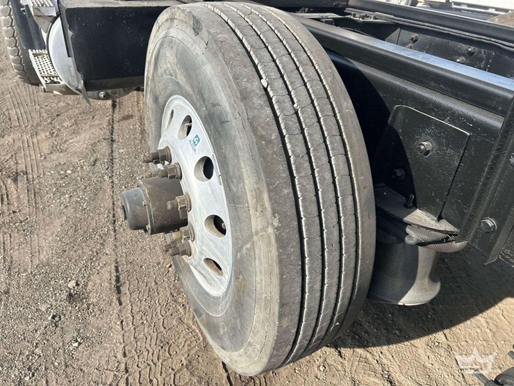 2006-mack-cv713-granite-tri-axle-dump-truck-image-39