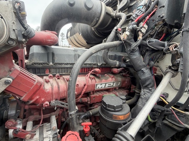 #227-•-2020-mack-anthem-image-93