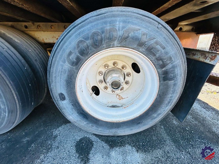 2001-utility-53-ft-image-22