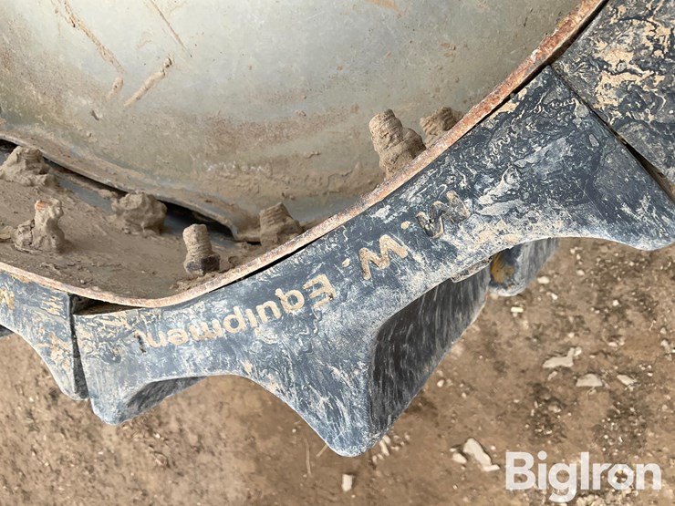 sprinkler-pivot-tires-image-12