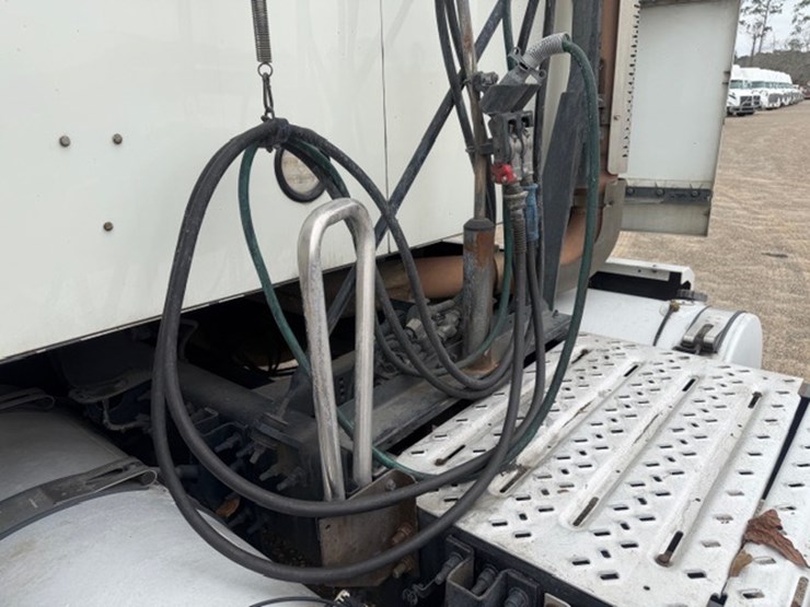 #227-•-2020-mack-anthem-image-20