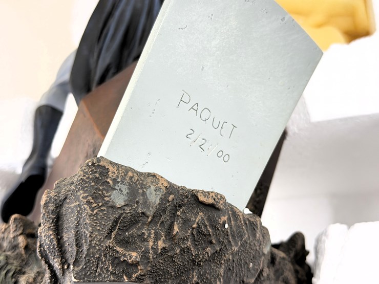 #1055-•-batman-dc-direct-vampire-statue-image-11