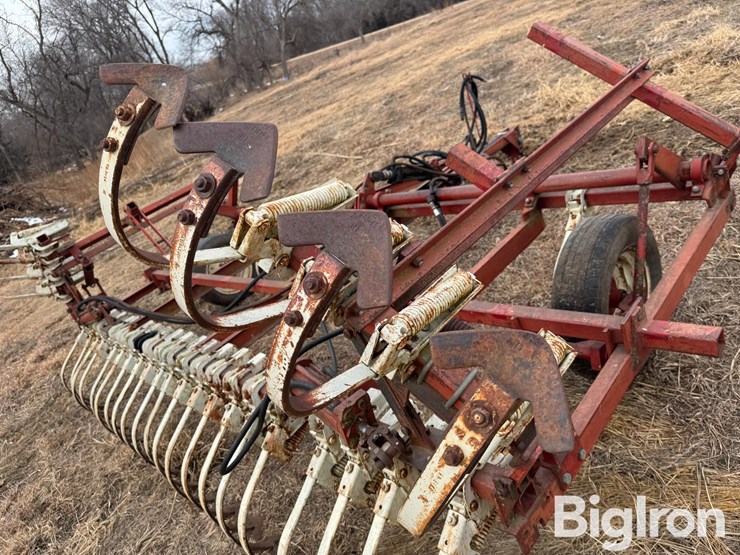 18'-wide-field-cultivator-image-15