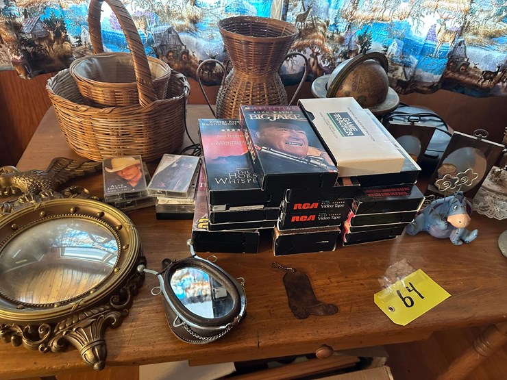 rustic-wall-displays-&-vintage-films-image-5