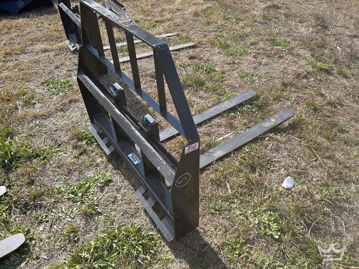 2025-kivel-48in-forks-and-frame-skid-steer-attachment-image-3