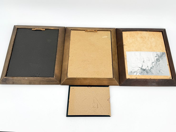 #32233-•-wartime-and-lincoln-memorial-coinage-sets-image-2