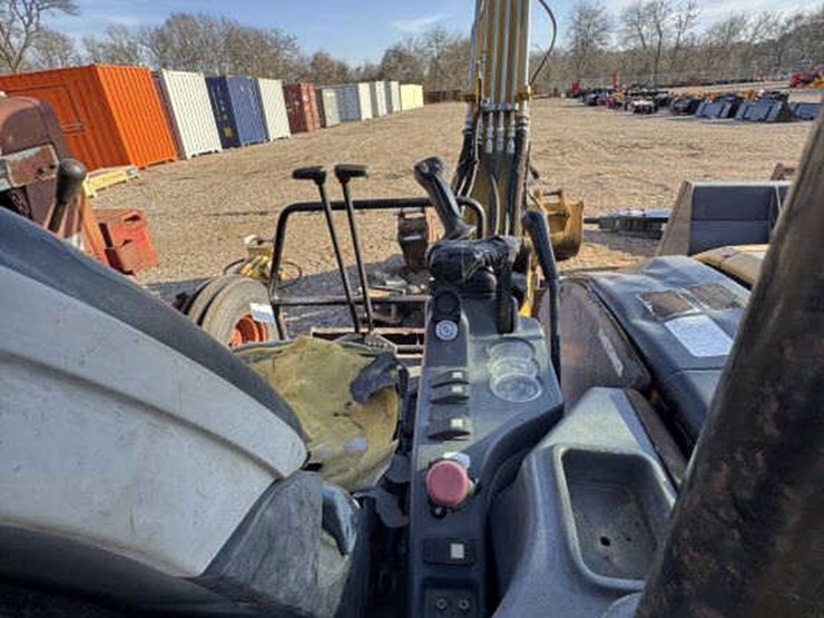 caterpillar-304c-cr-image-7