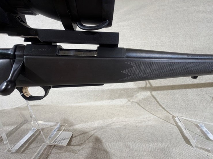 #215-•-browning-a-bolt-rifle-image-41