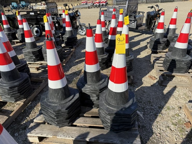 25-traffic-cones-image-1