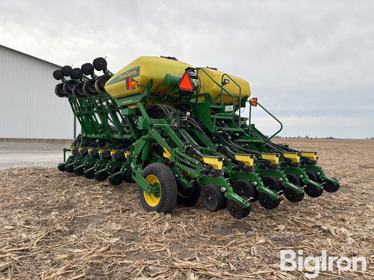 2015-john-deere-1795-image-7