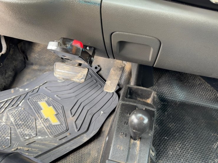 2008-chevrolet-3500hd-image-15