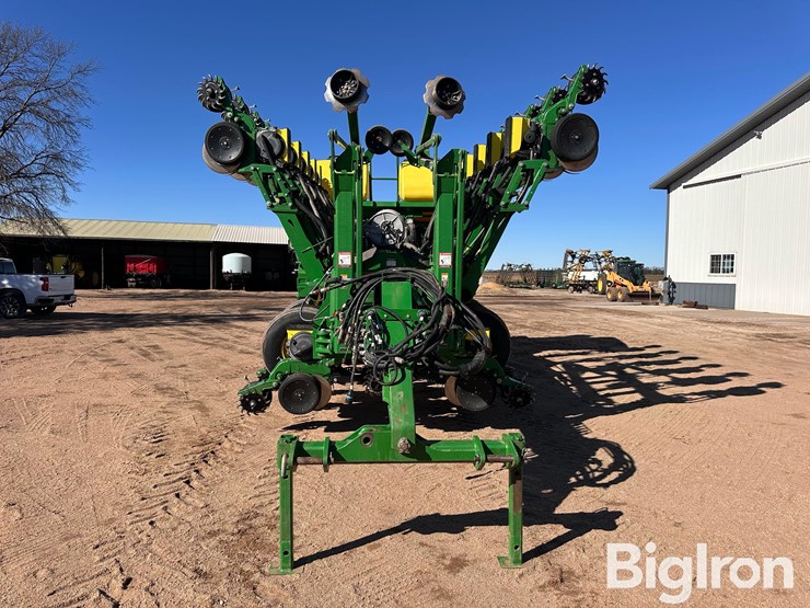 2015-john-deere-1795-image-8