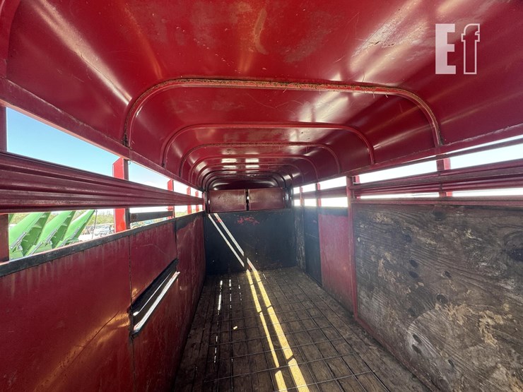 supreme-16-ft-image-10