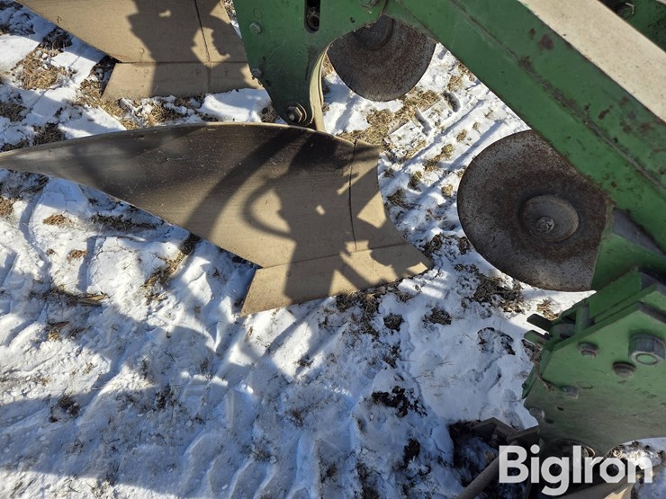 john-deere-4-bottom-plow-image-14