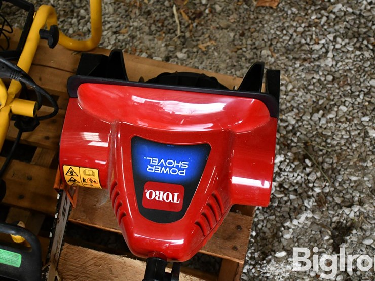 pallet-of-farm-supports-image-13