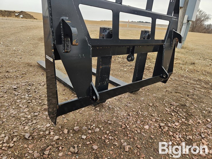 2025-agt-pallet-fork-attachment-image-9