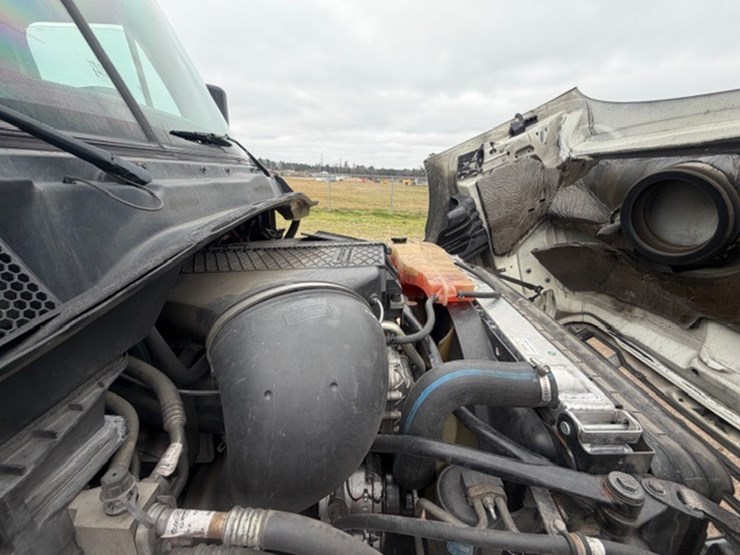 #226-•-2018-freightliner-cascadia-image-68